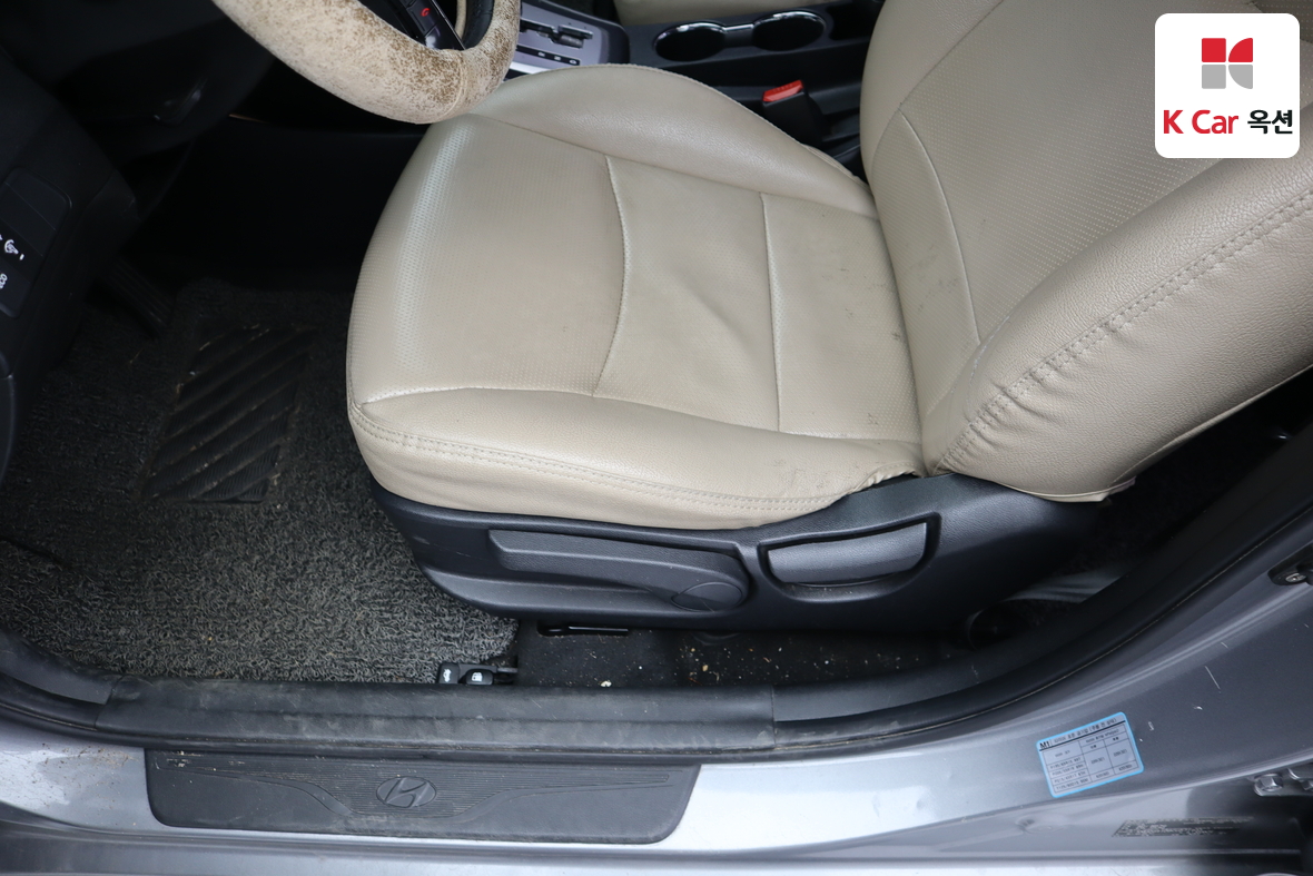 هيونداي إلانترا 2012 - صورة 18