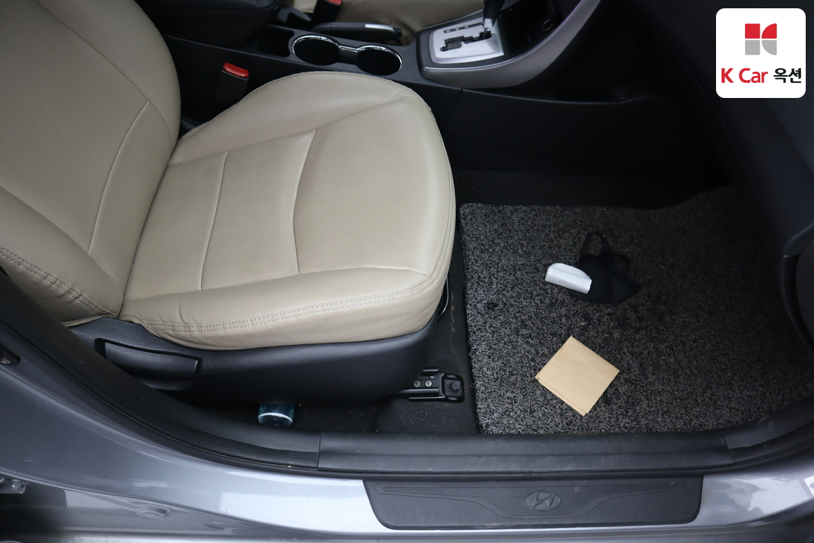 هيونداي إلانترا 2012 - صورة 27