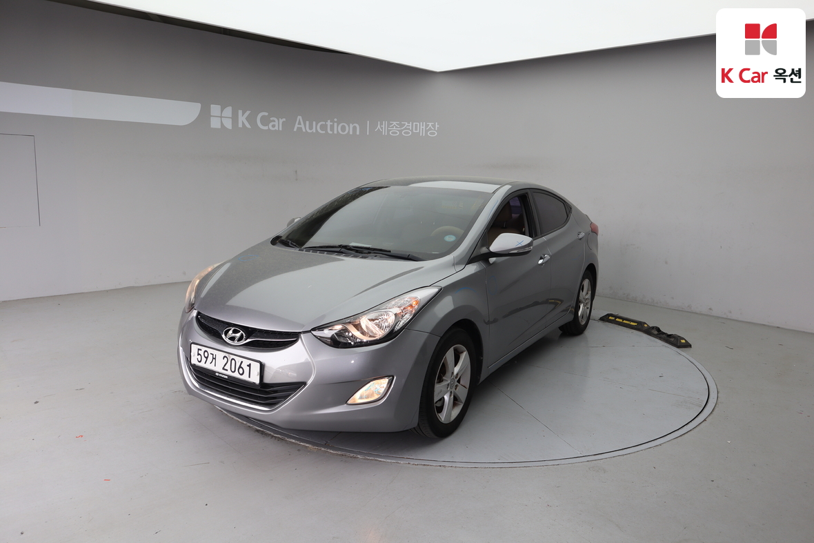 هيونداي إلانترا 2012 - صورة 1