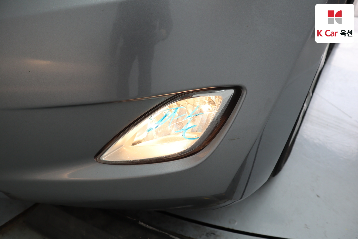 هيونداي إلانترا 2012 - صورة 33