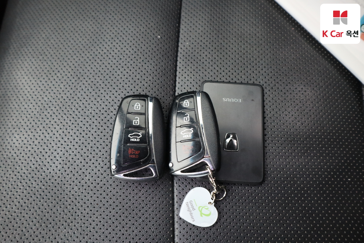 هيونداي إيكوس 2015 - صورة 17