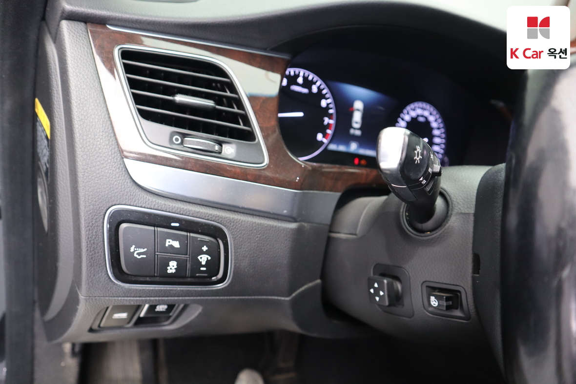 هيونداي إيكوس 2015 - صورة 9