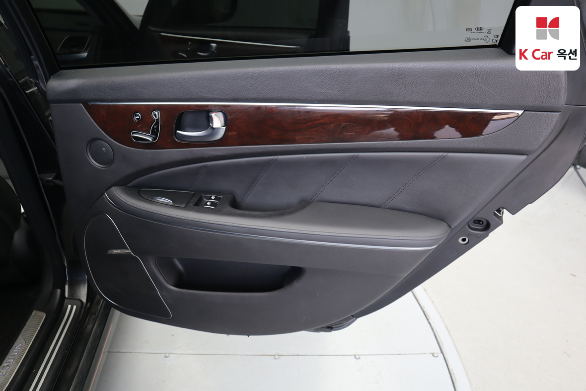 هيونداي إيكوس 2015 - صورة 28