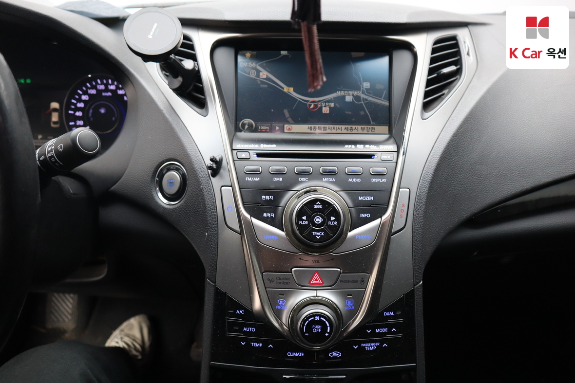 هيونداي أزيرا 2011 - صورة 6