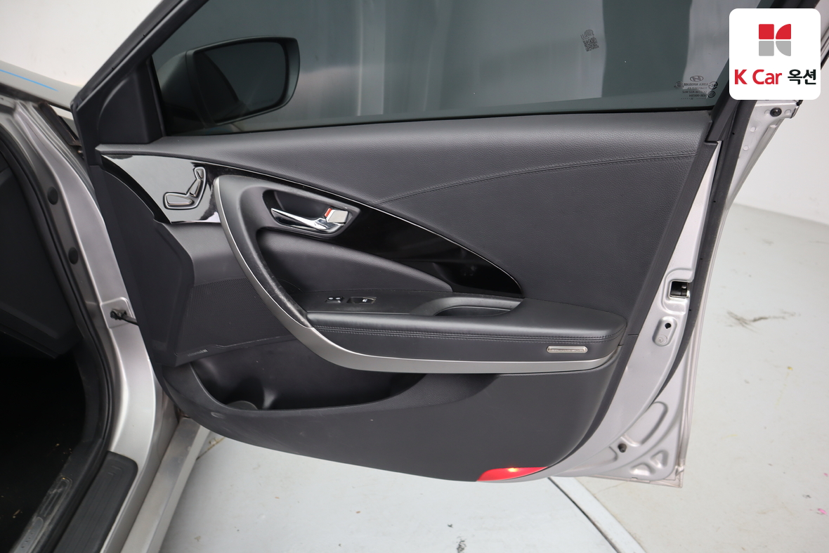 هيونداي أزيرا 2011 - صورة 28