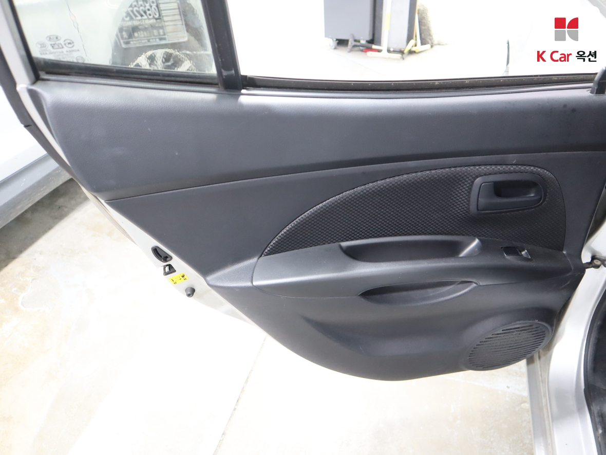 Kia Morning 2011 - Image 21