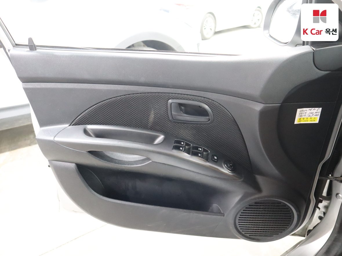 Kia Morning 2011 - Image 8