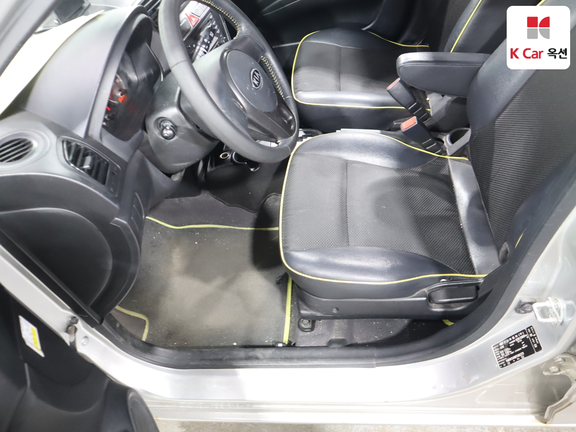 Kia Morning 2011 - Image 17