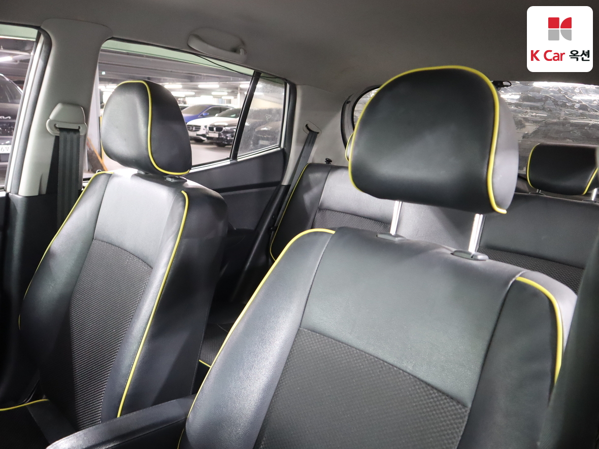 Kia Morning 2011 - Image 18