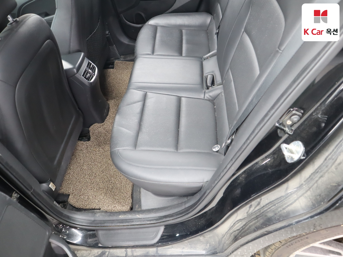 Hyundai Elantra 2017 - Image 22