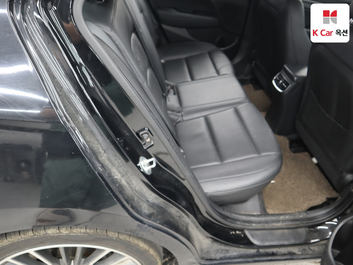 Hyundai Elantra 2017 - Image 26