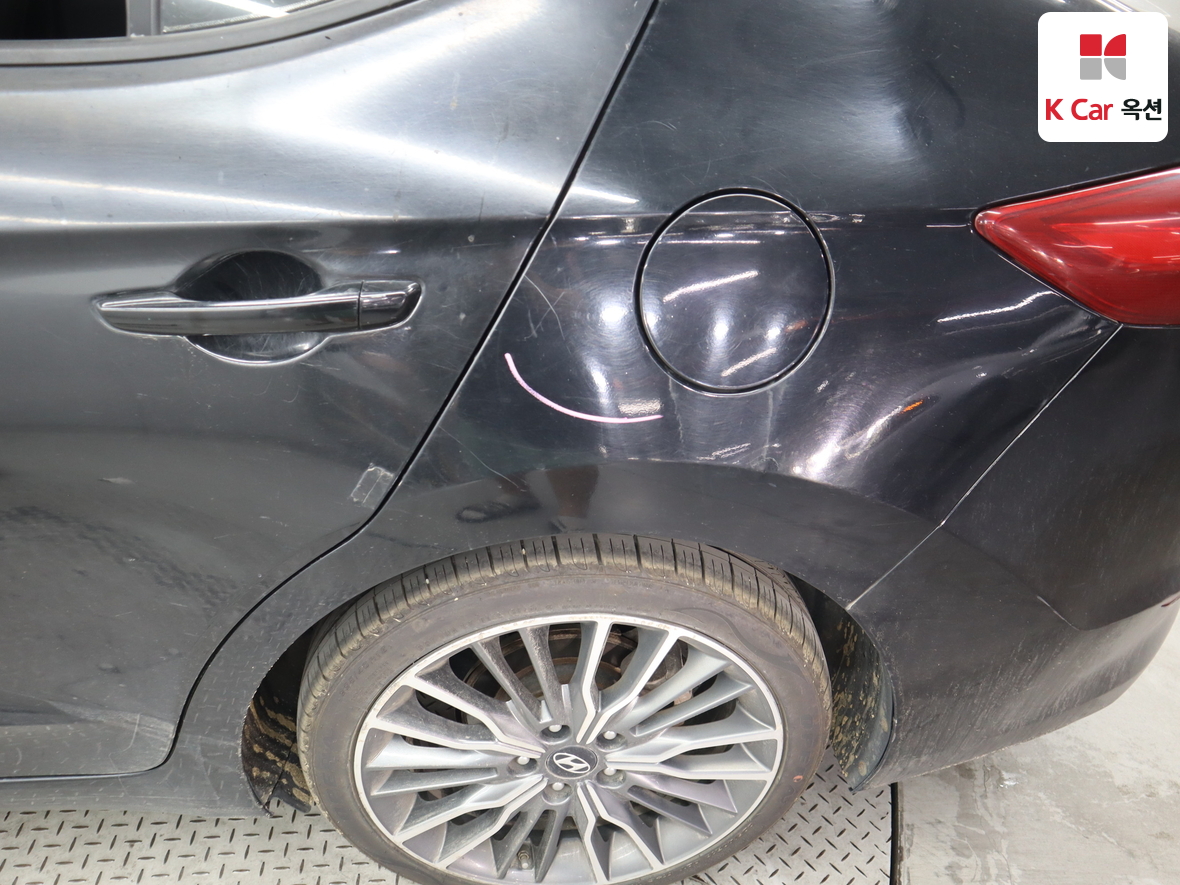 Hyundai Elantra 2017 - Image 40