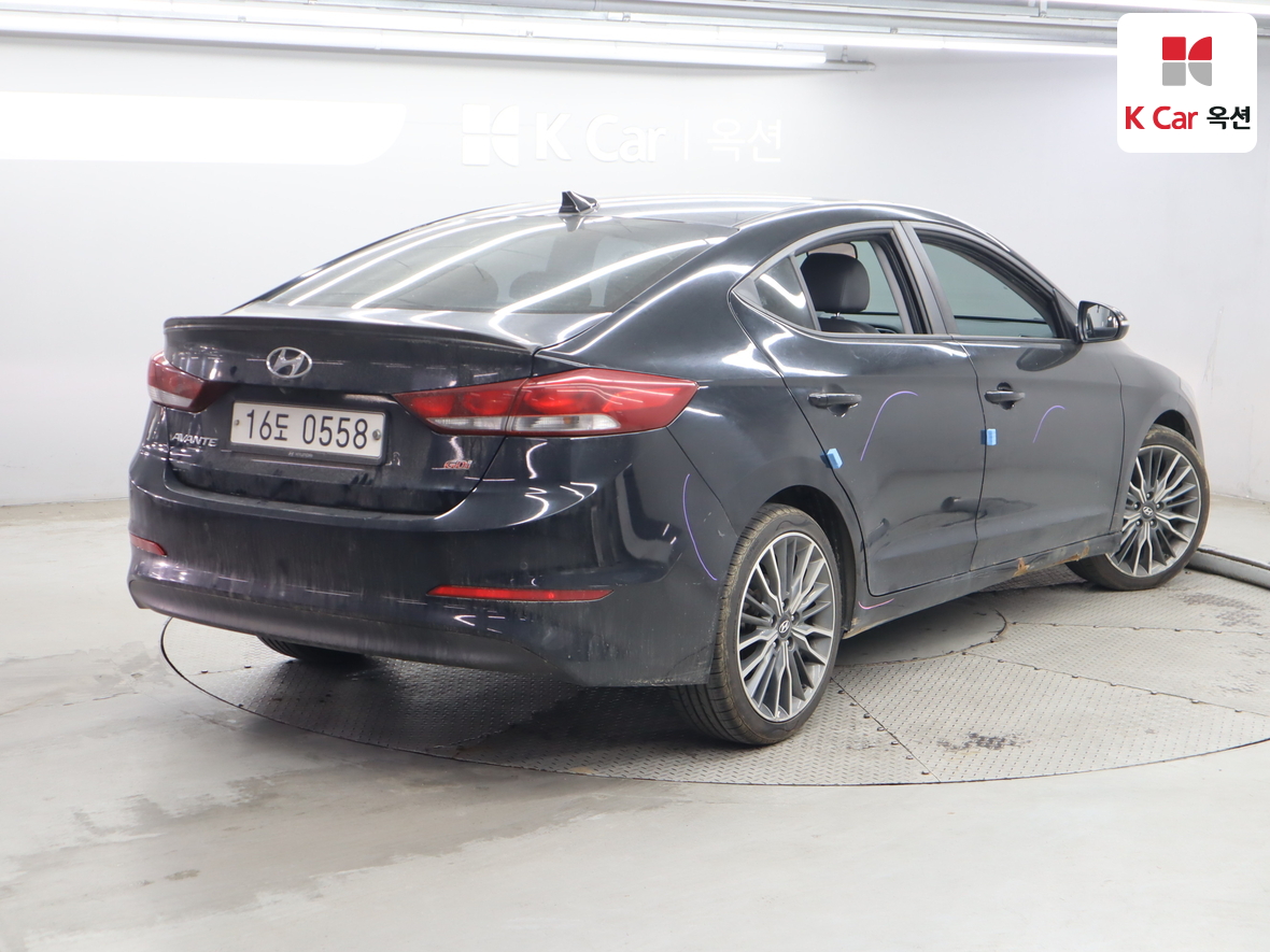 Hyundai Elantra 2017 - Image 2