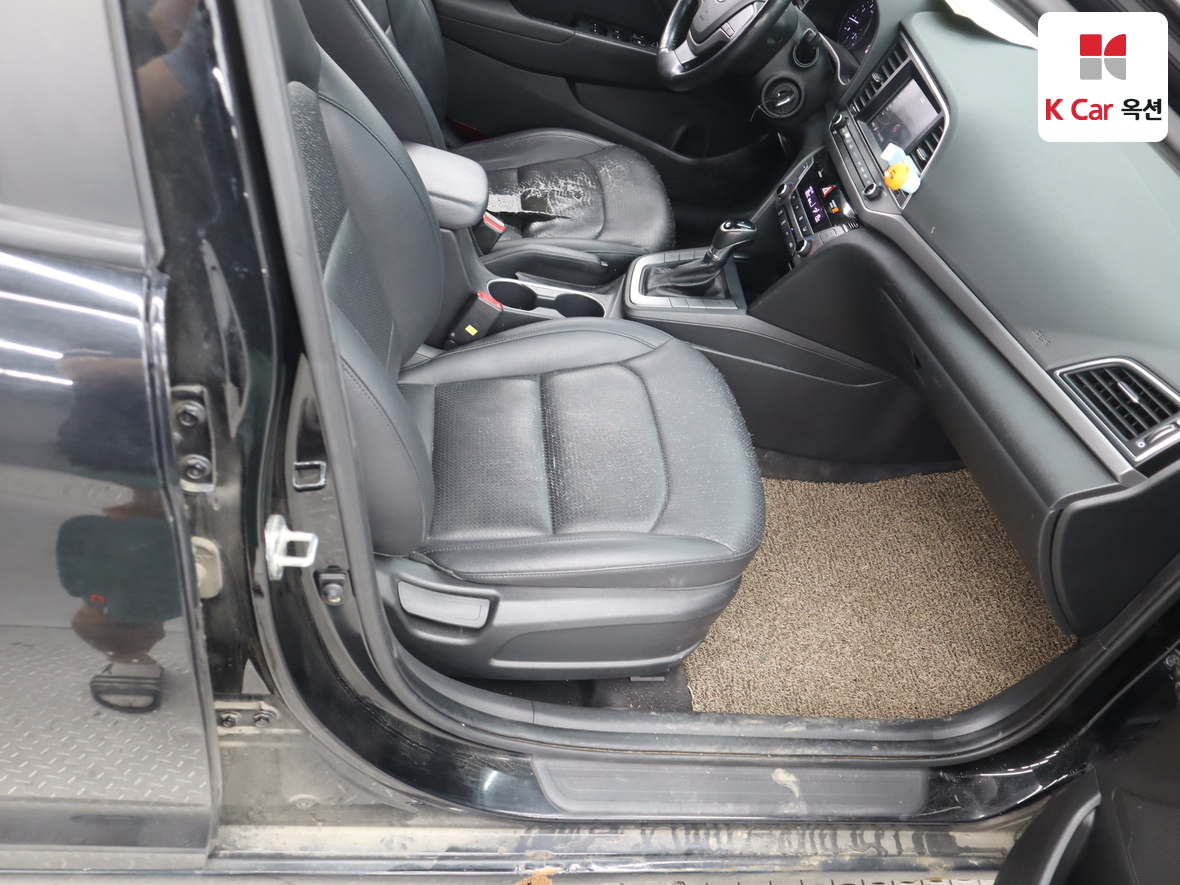 Hyundai Elantra 2017 - Image 28