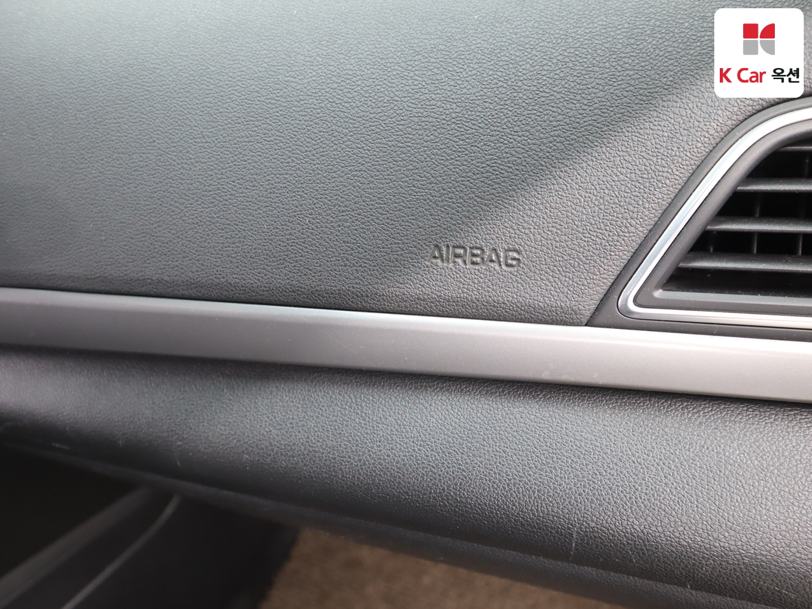 Hyundai Elantra 2017 - Image 29