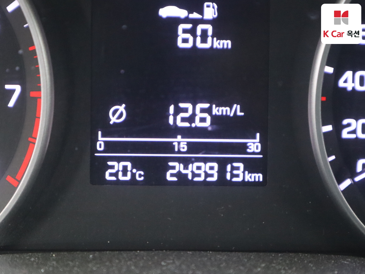 Hyundai Elantra 2017 - Image 4