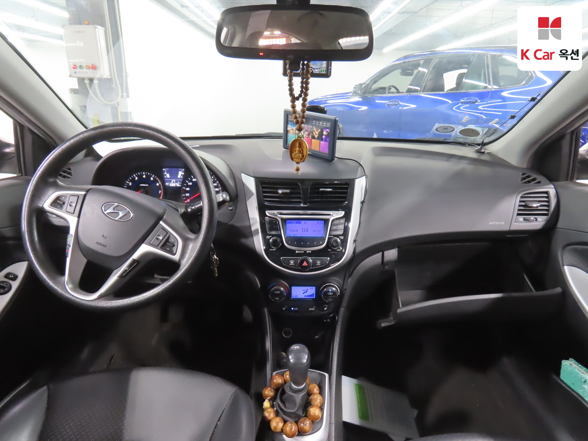 هيونداي أكسنت 2012 - صورة 3