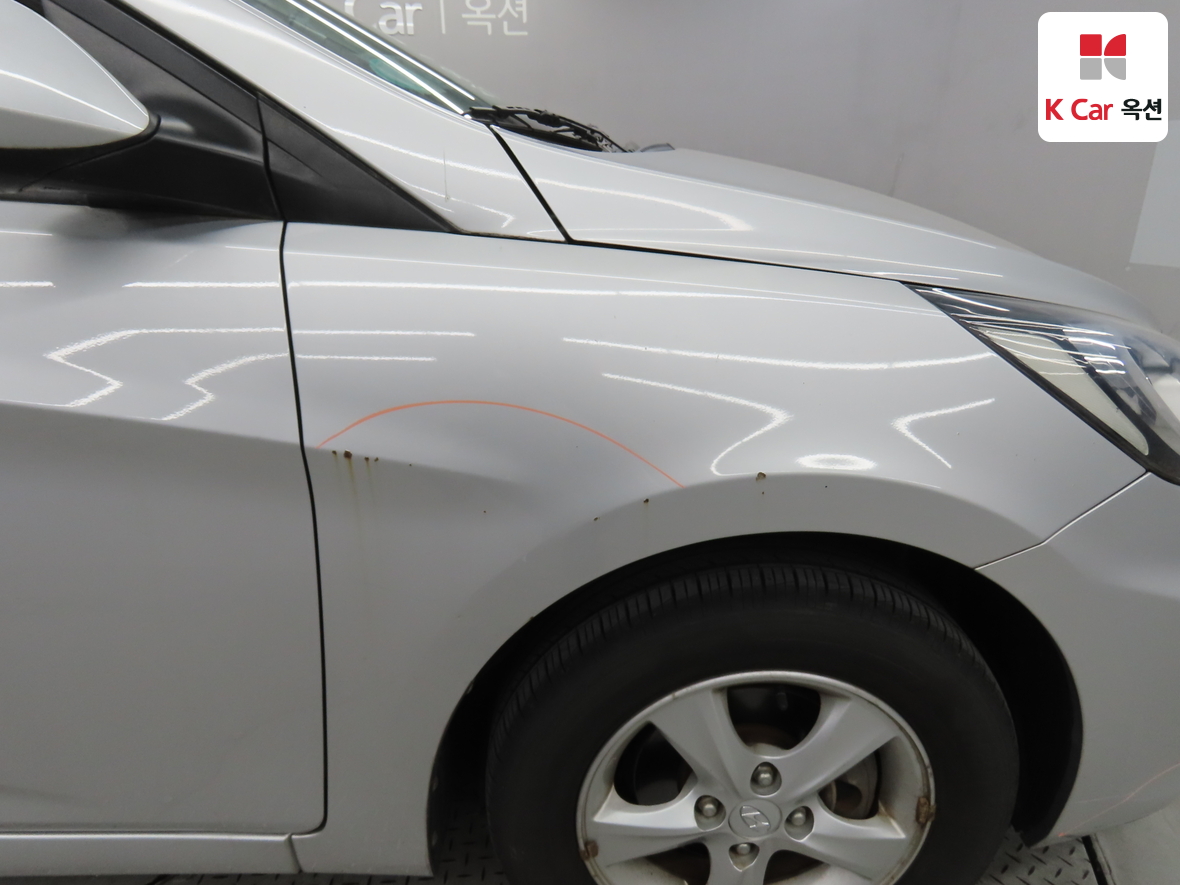 هيونداي أكسنت 2012 - صورة 39