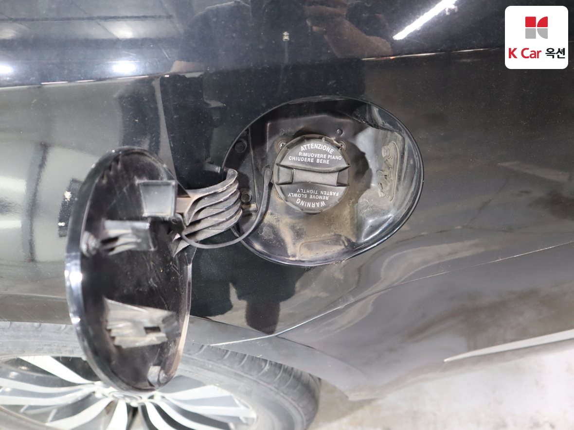 Kia K7 2012 - Image 25