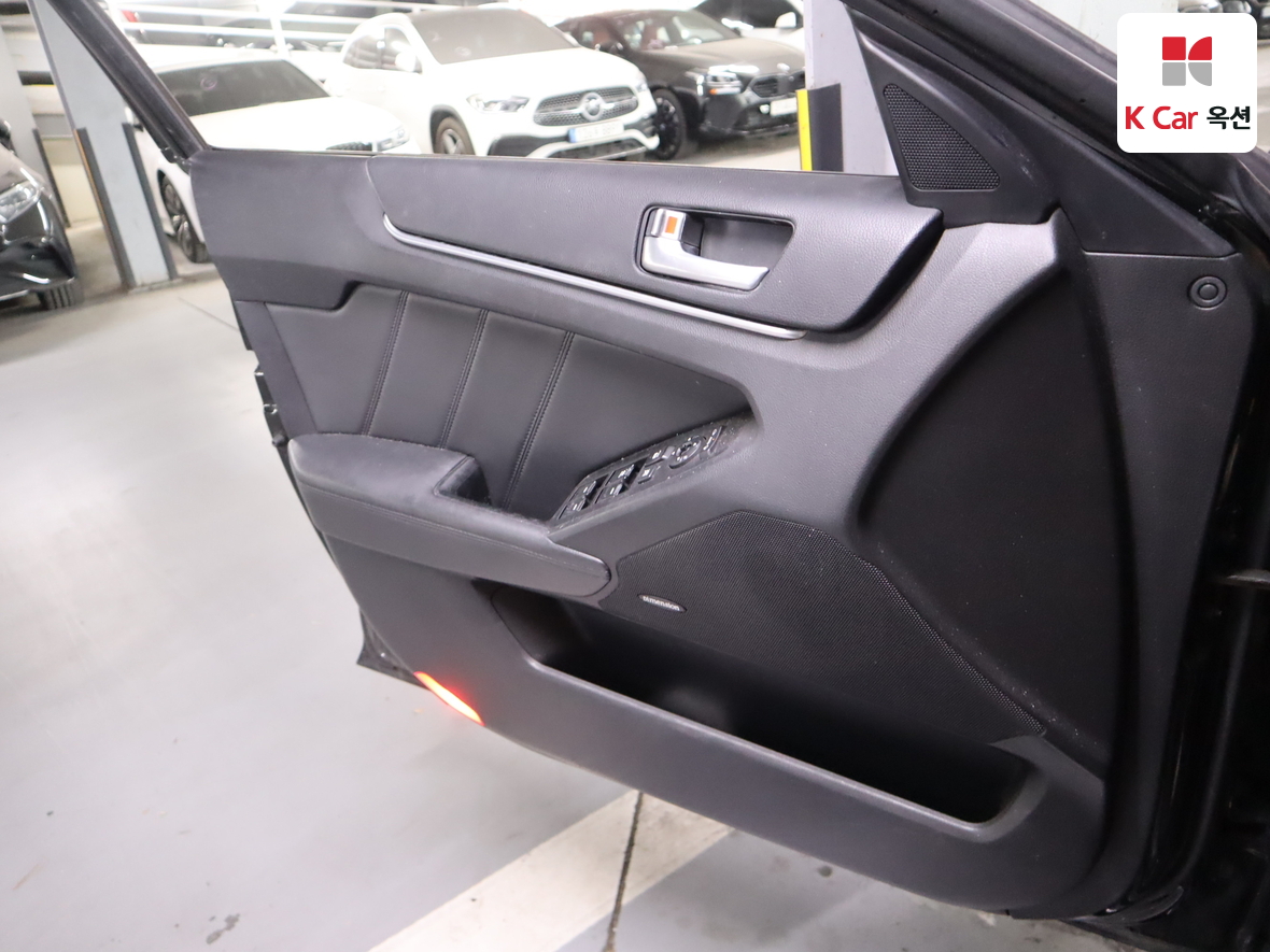 Kia K7 2012 - Image 8