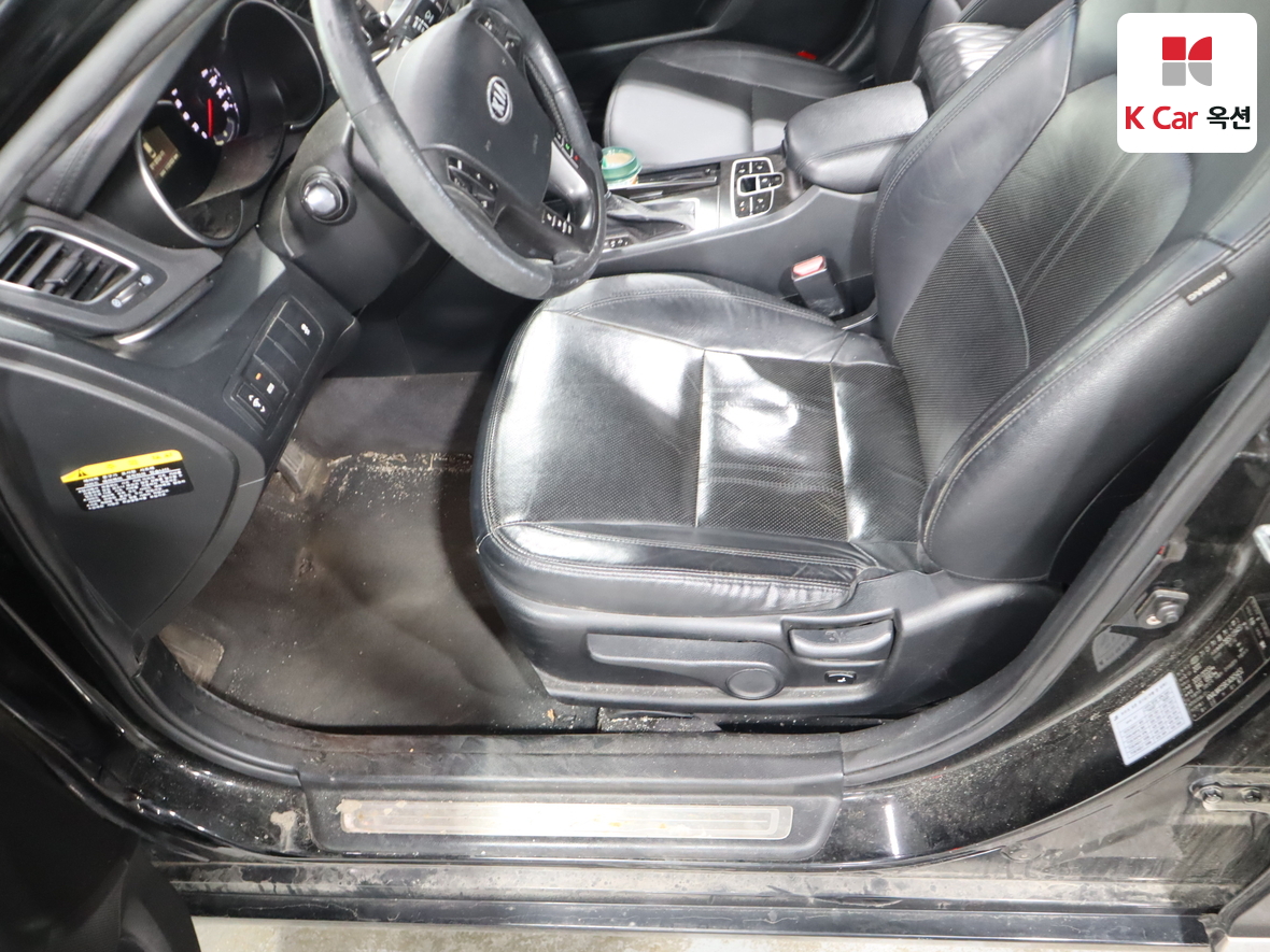 Kia K7 2012 - Image 18