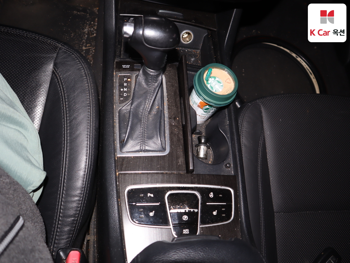 Kia K7 2012 - Image 16