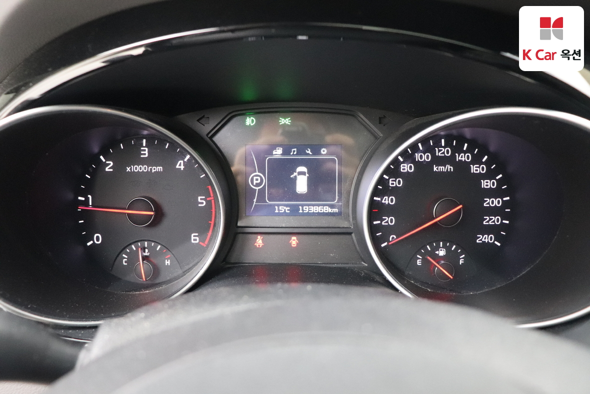 Kia New Carnival 2015 - Image 5