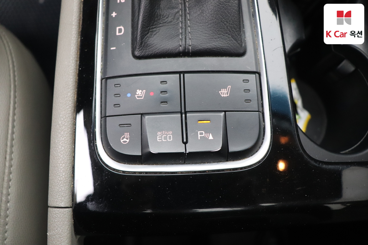 Kia New Carnival 2015 - Image 17