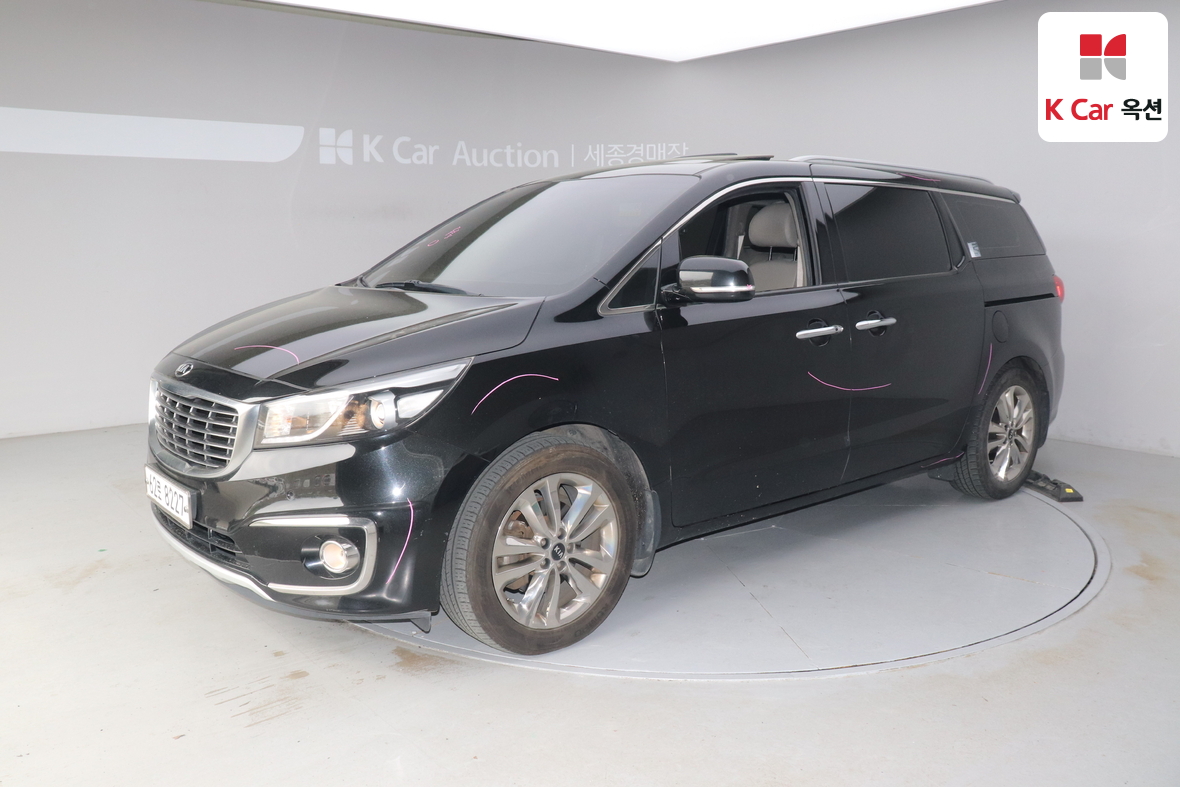 Kia New Carnival 2015 - Image 1