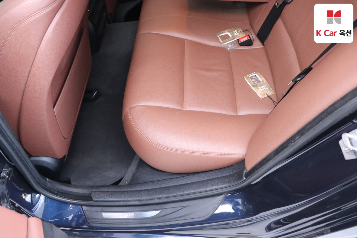 BMW 5 Series 2015 - Image 26