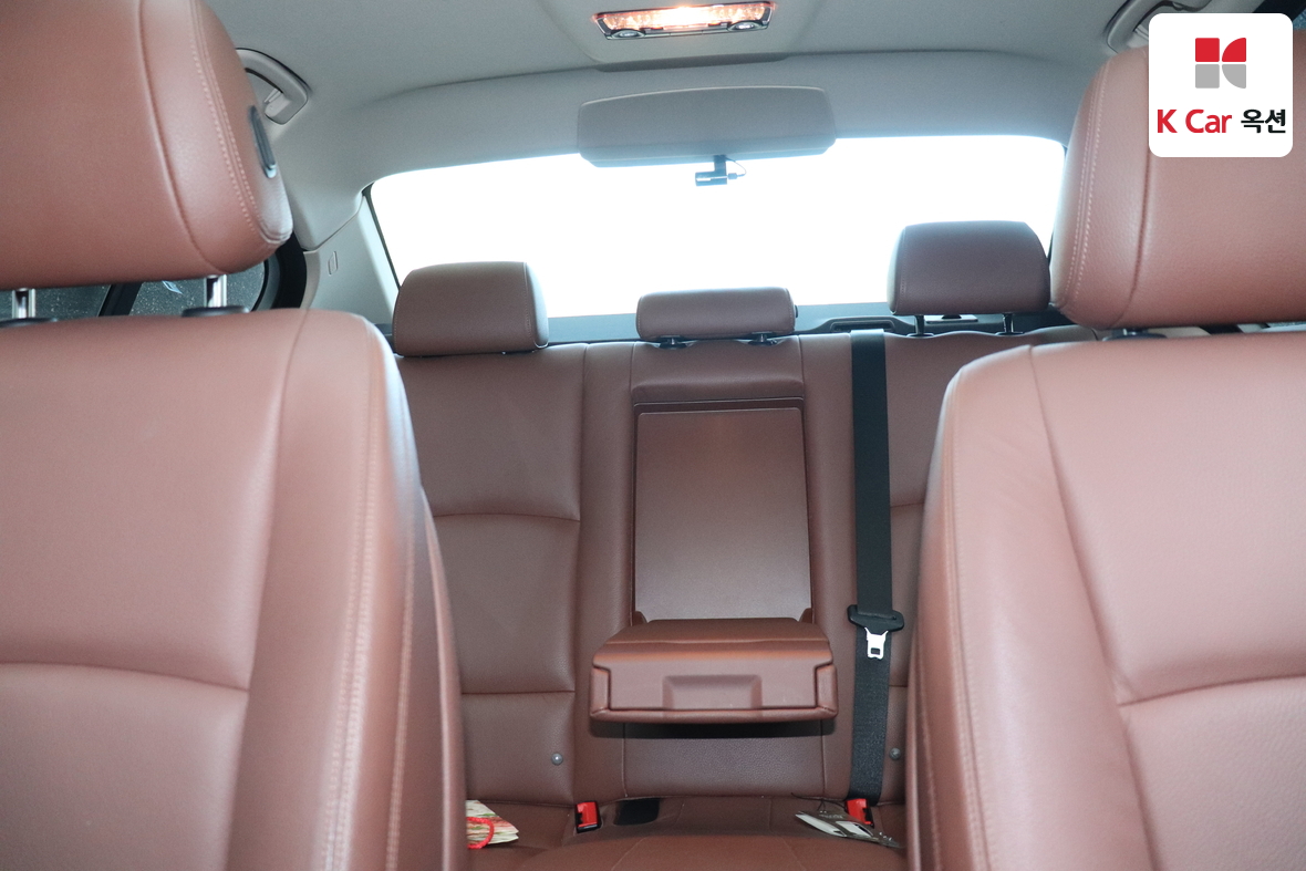 BMW 5 Series 2015 - Image 20