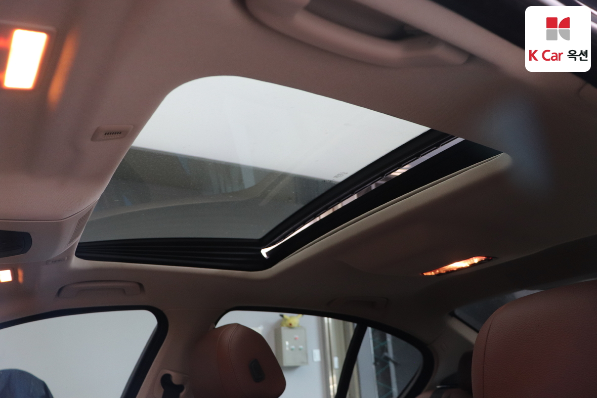 BMW 5 Series 2015 - Image 23