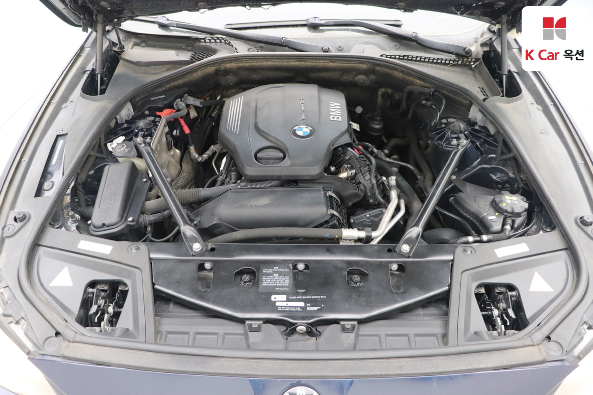 BMW 5 Series 2015 - Image 37