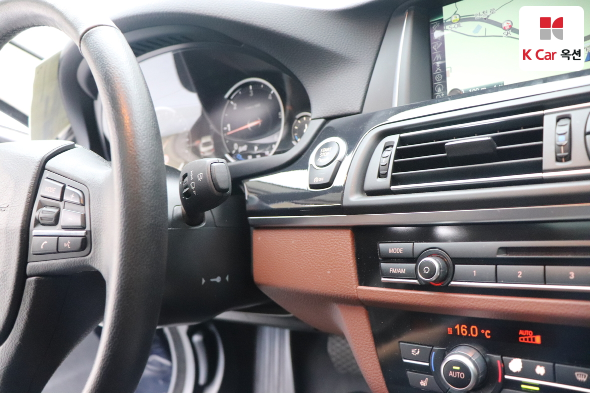 BMW 5 Series 2015 - Image 11