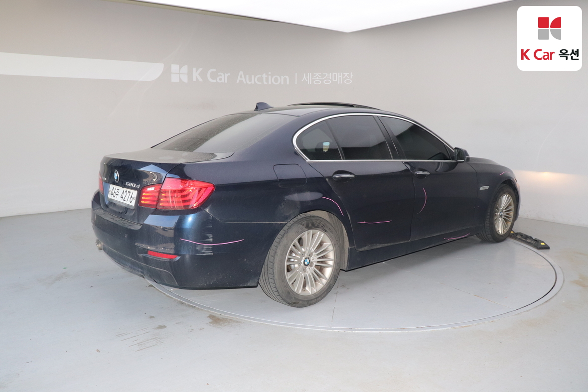 BMW 5 Series 2015 - Image 2