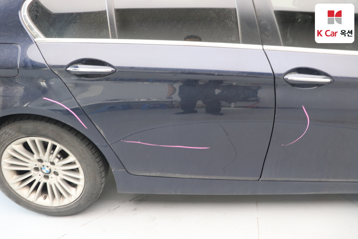 BMW 5 Series 2015 - Image 40