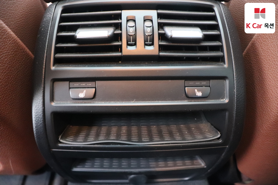 BMW 5 Series 2015 - Image 27