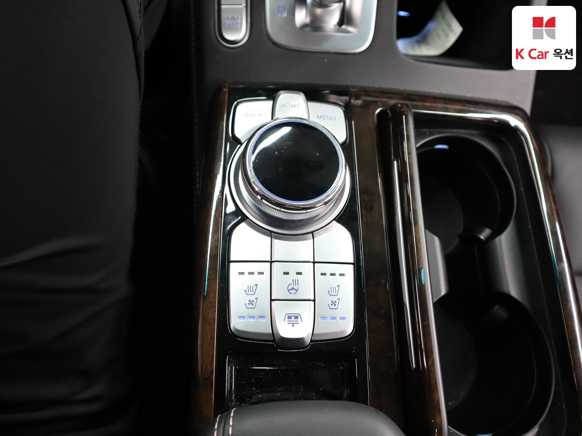 제네시스 G90 - 17