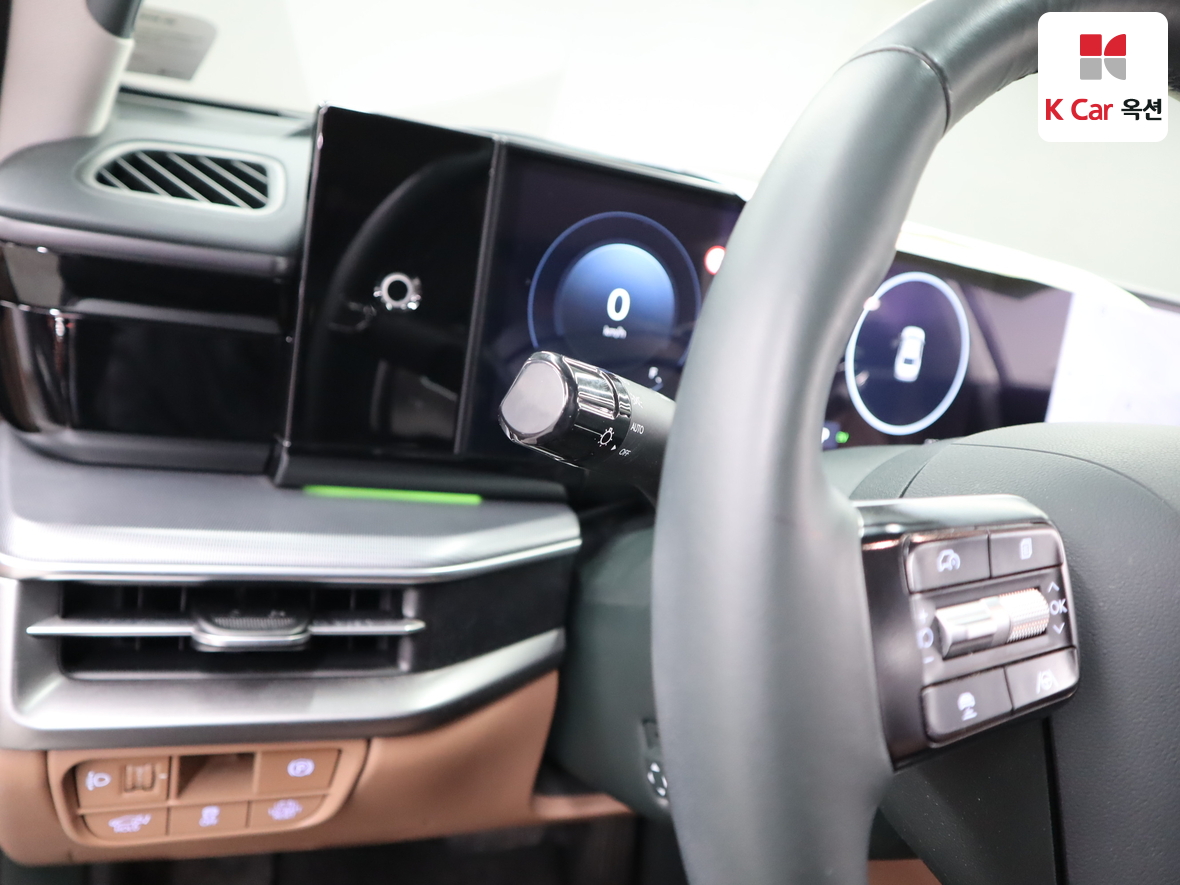 Hyundai AZERA 2023 - Image 9