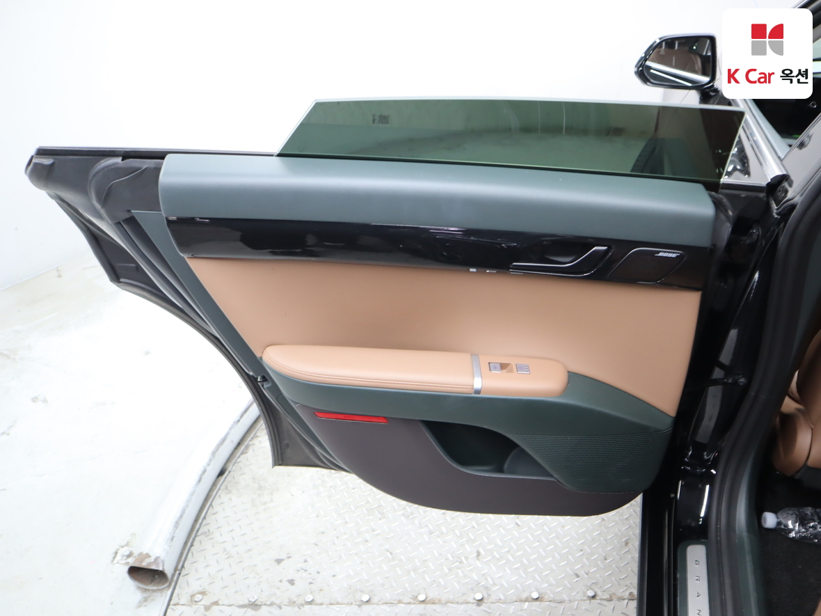 Hyundai AZERA 2023 - Image 22