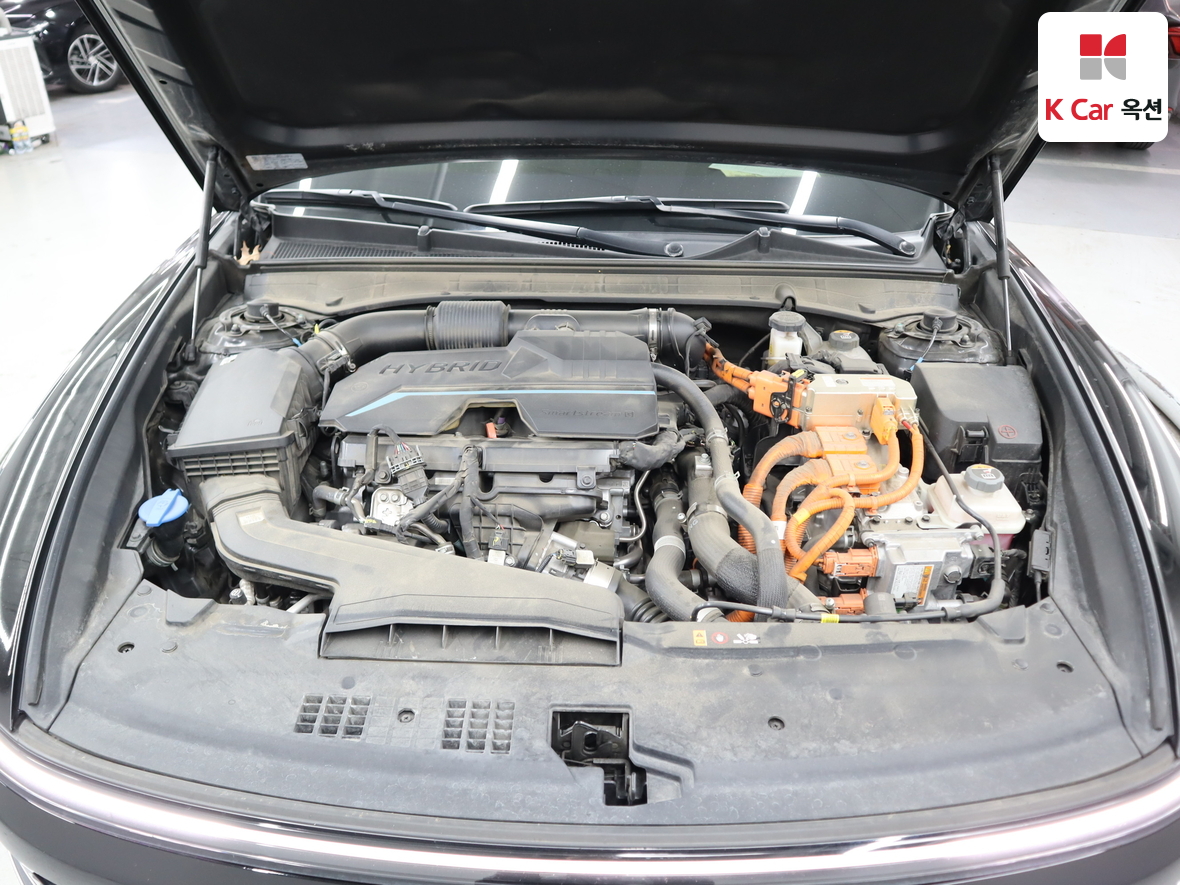 Hyundai AZERA 2023 - Image 34