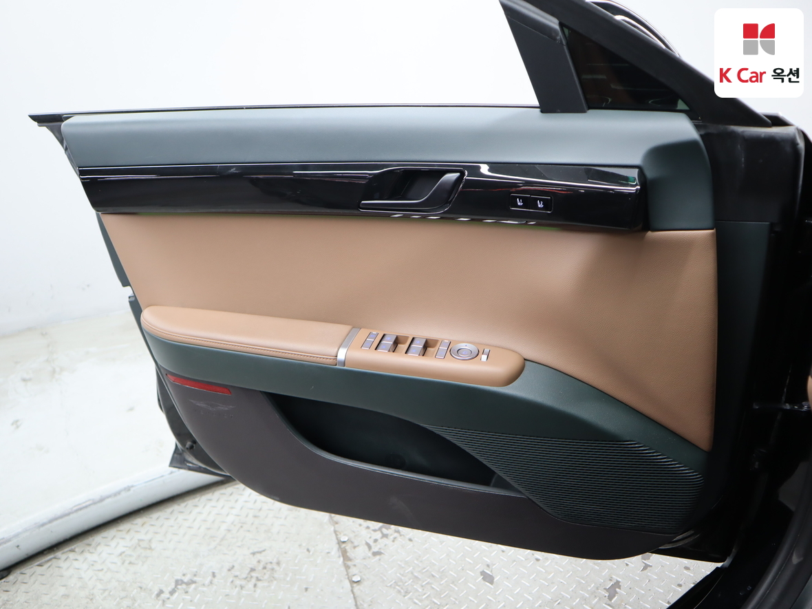 Hyundai AZERA 2023 - Image 8