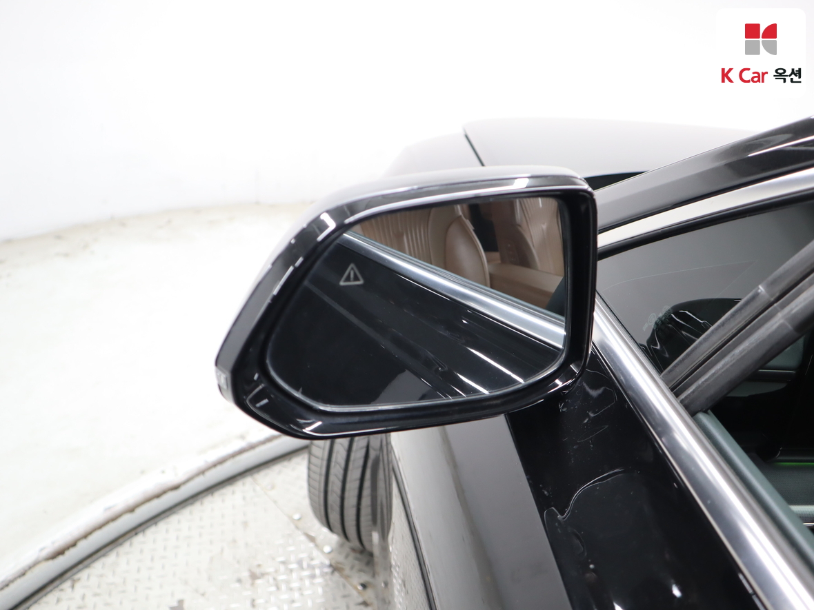 Hyundai AZERA 2023 - Image 21