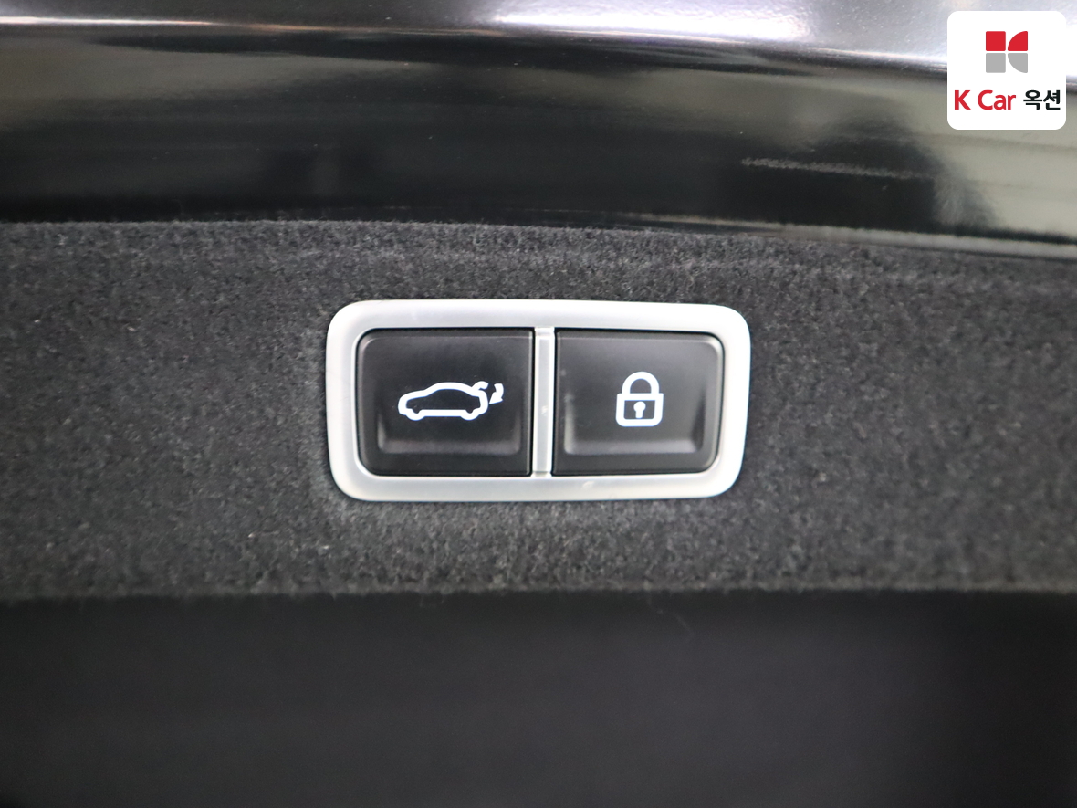 Hyundai AZERA 2023 - Image 27