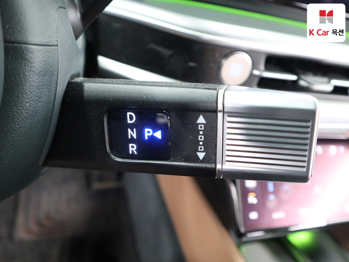 Hyundai AZERA 2023 - Image 16