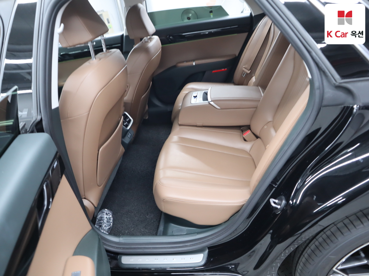 Hyundai AZERA 2023 - Image 23