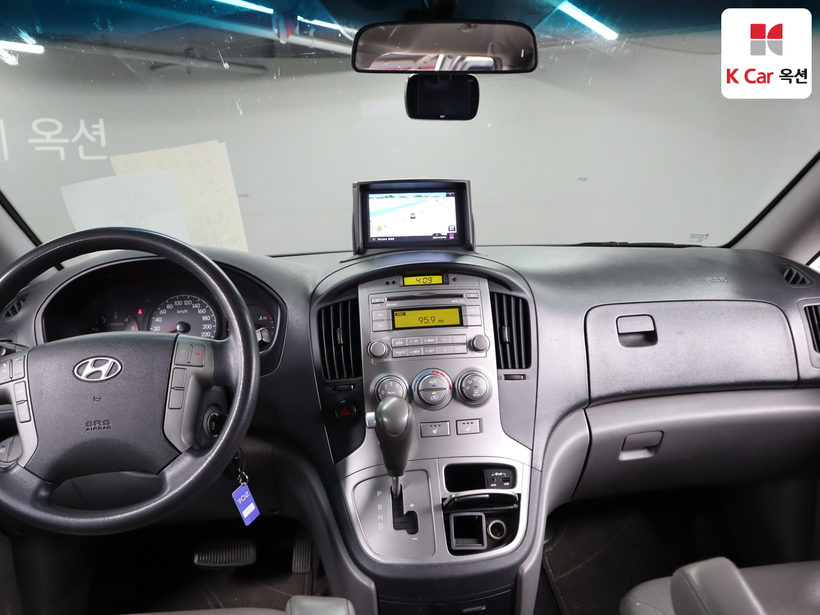 هيونداي جراند ستاريكس 2013 - صورة 3