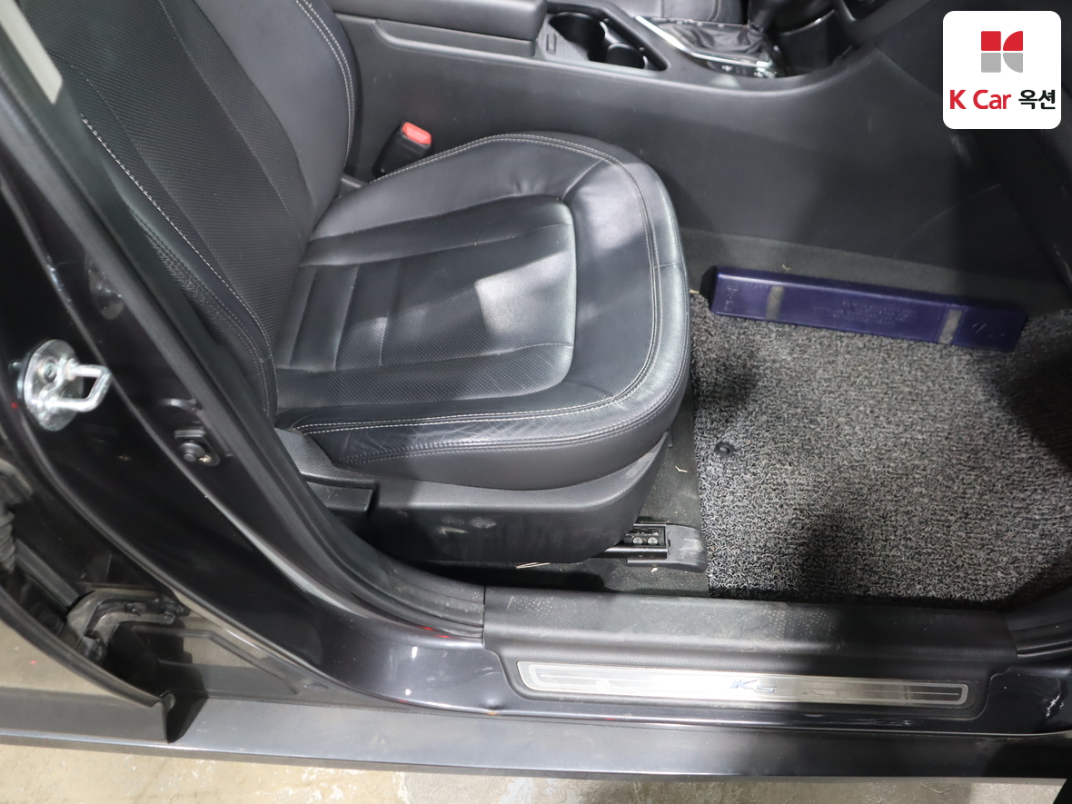 Kia K5 2012 - Image 32