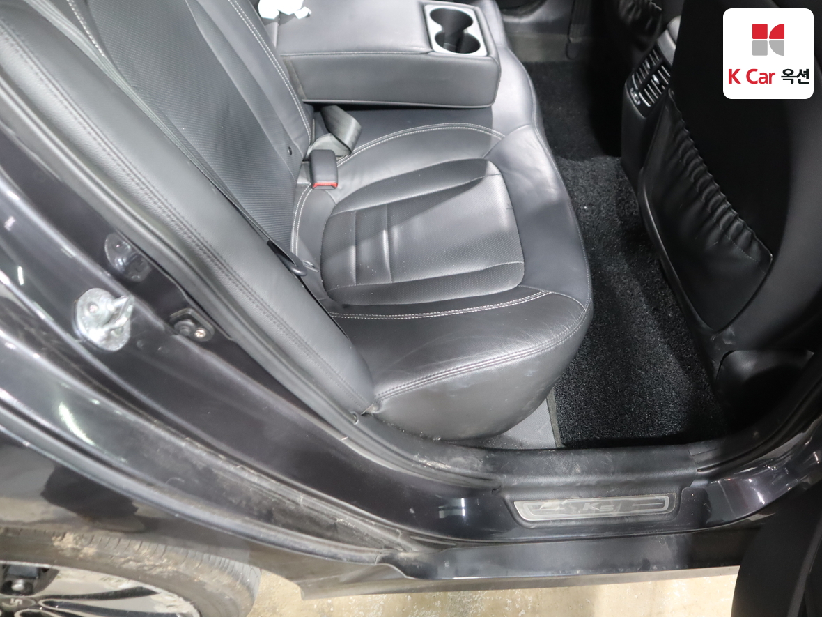 Kia K5 2012 - Image 30