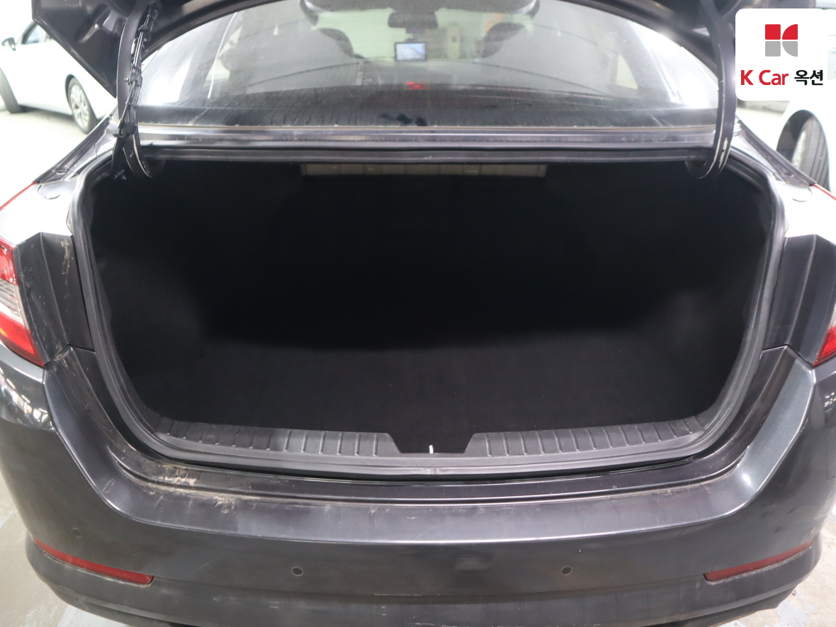 Kia K5 2012 - Image 28